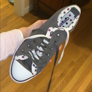 Grey converse